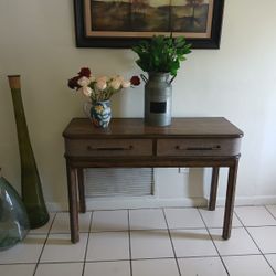  Console Table 