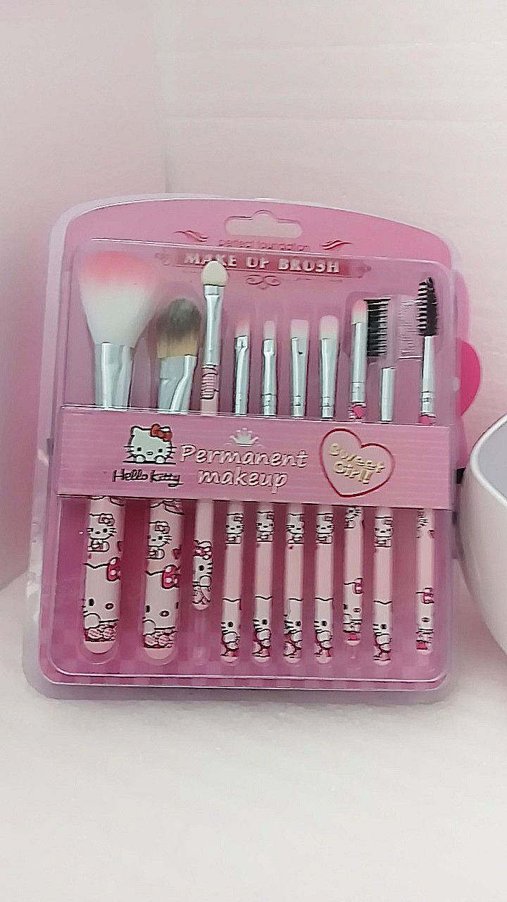 Hello Kitty Set Makeup Brushes 