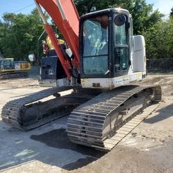 Linkbelt 235Excavator - REDUCED TAIL SWG