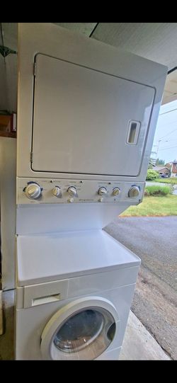 Frigidaire white Stackable washer & dryer
