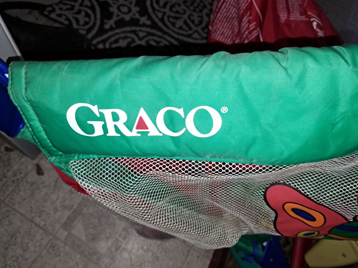 Graco Babies Play Pen.