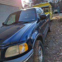 2003 Ford E-150