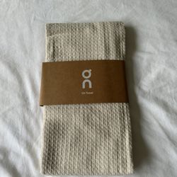 On Running Towel & Resistance Bands