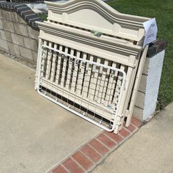 Baby Crib / Toddler Bed 