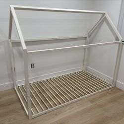 Canopy White Twin Size Bed