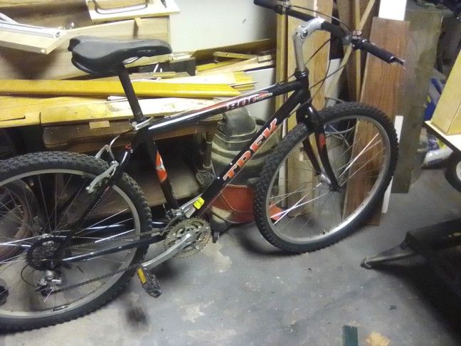 Trek Mountain Bike 