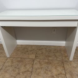 IKEA Malm Vanity/Desk With Glass Topper In White