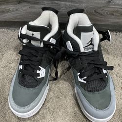 Nike Air Jordan Retro 4
