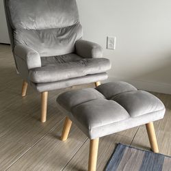 Silla reclinable con puff