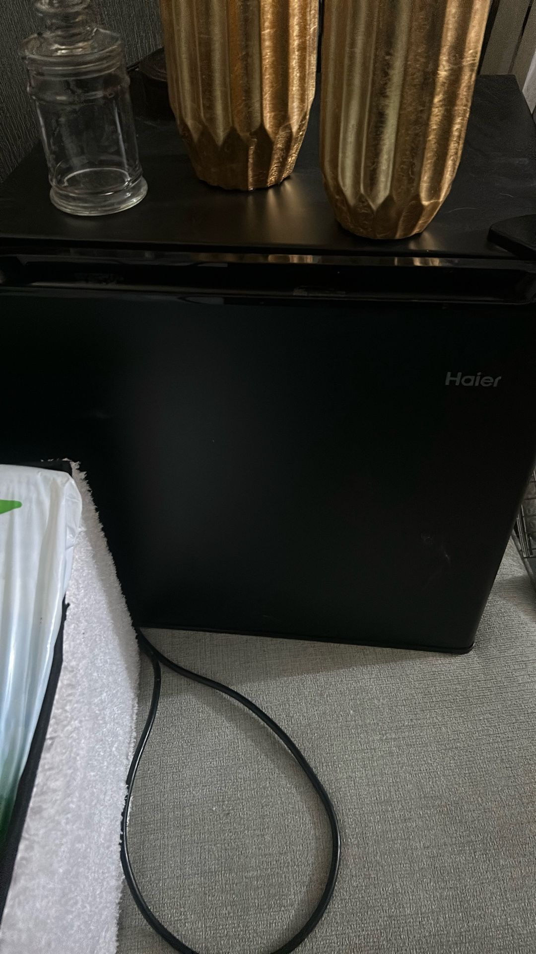 Mini refrigerator