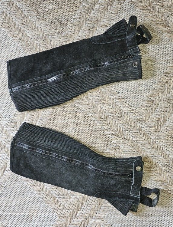 Chin Leathers