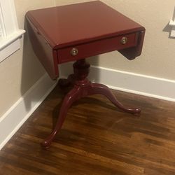Small leaf dropping table with small draw