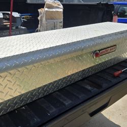 Weather Guard
4.1 cu ft Aluminum LO-SIDE Truck Box