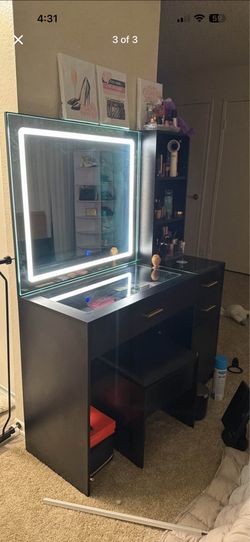 makeup vanity