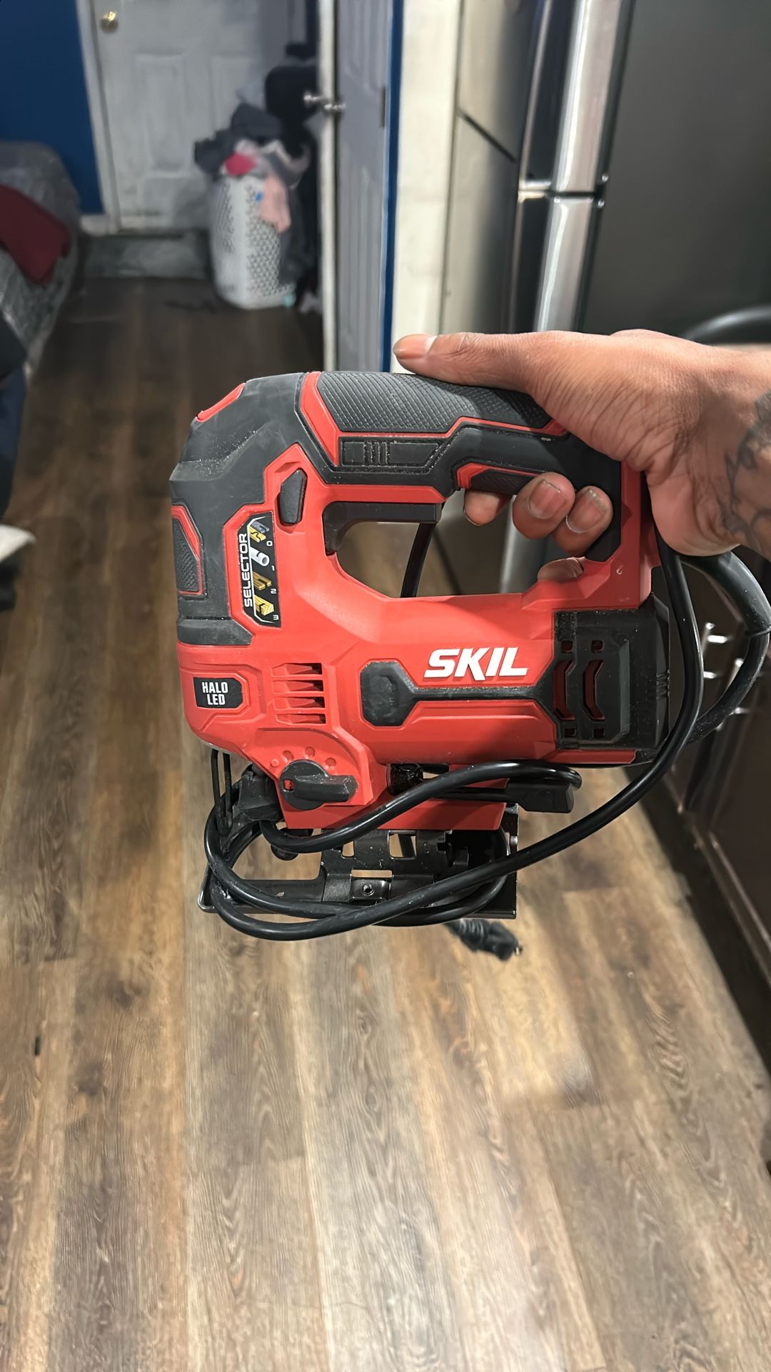 Skil Jigsaw Corded 6 Amp w/ Built In Laser Guide and Dust Blower - Model 4690-01