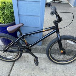 Haro Leucadia 18.5” Kids Boys BMX Bike (8-10 Years)