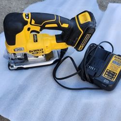 MAX XR Cordless Lithium-Ion Brushless Jigsaw