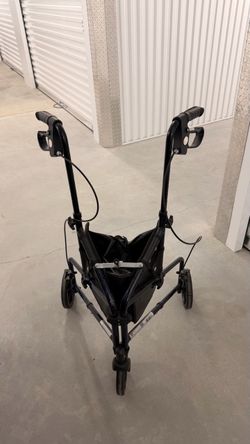 3 wheel walker