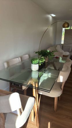 Luxury Glass And Extendable Dining Table