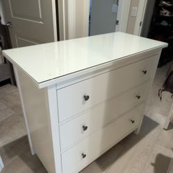 IKEA Dresser Hemnes With Glass Top