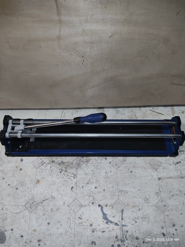 Quinn Tile Cutter