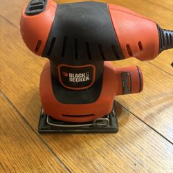 BLACK+DECKER 1/4-Sheet Finishing Sander, specifically identified as the FS540 model