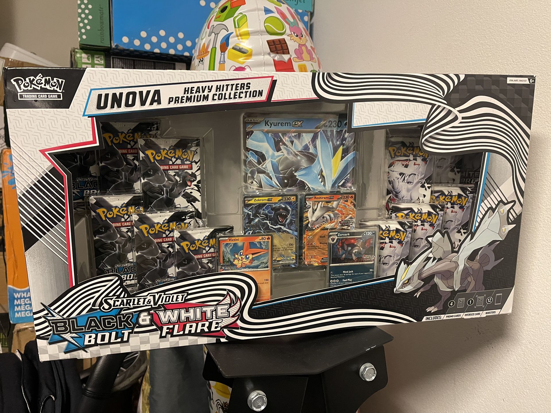 Pokémon TCG: Costco Unova Heavy Hitters Premium Collection