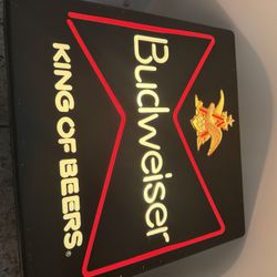 🍺 Budweiser “King of Beers” Lighted Bar Sign