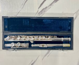Chateau CFL 26 Silver Plated Flute with Case Made In Taiwan