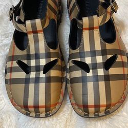 Burberry Girl Flat Shoes