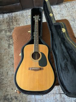 Marlboro Martin Acoustic Guitar With Hard Case