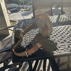 Iron worker belt for rod busters to tie rebar