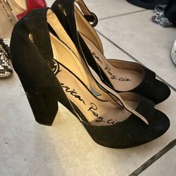 Black Velvet Heels Size 6.5 $5