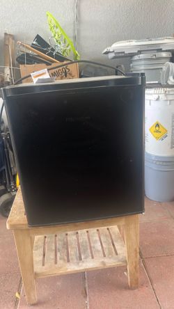 Hisense Mini fridge