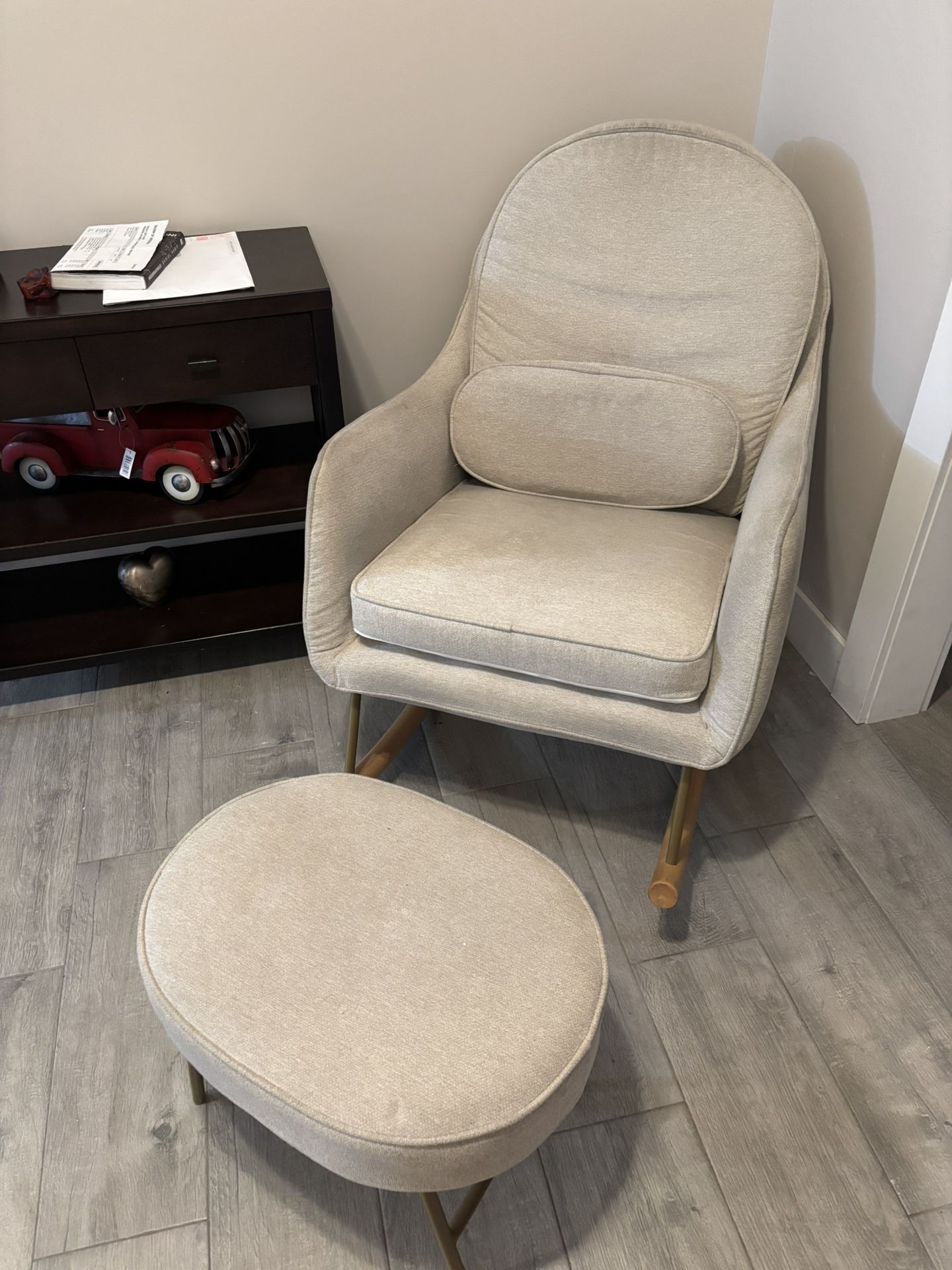 Rocking Nursing Chair