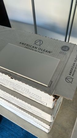 Ceramic wall tile
