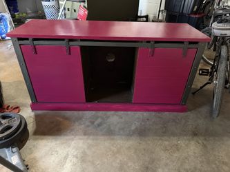 World market Entertainment Center