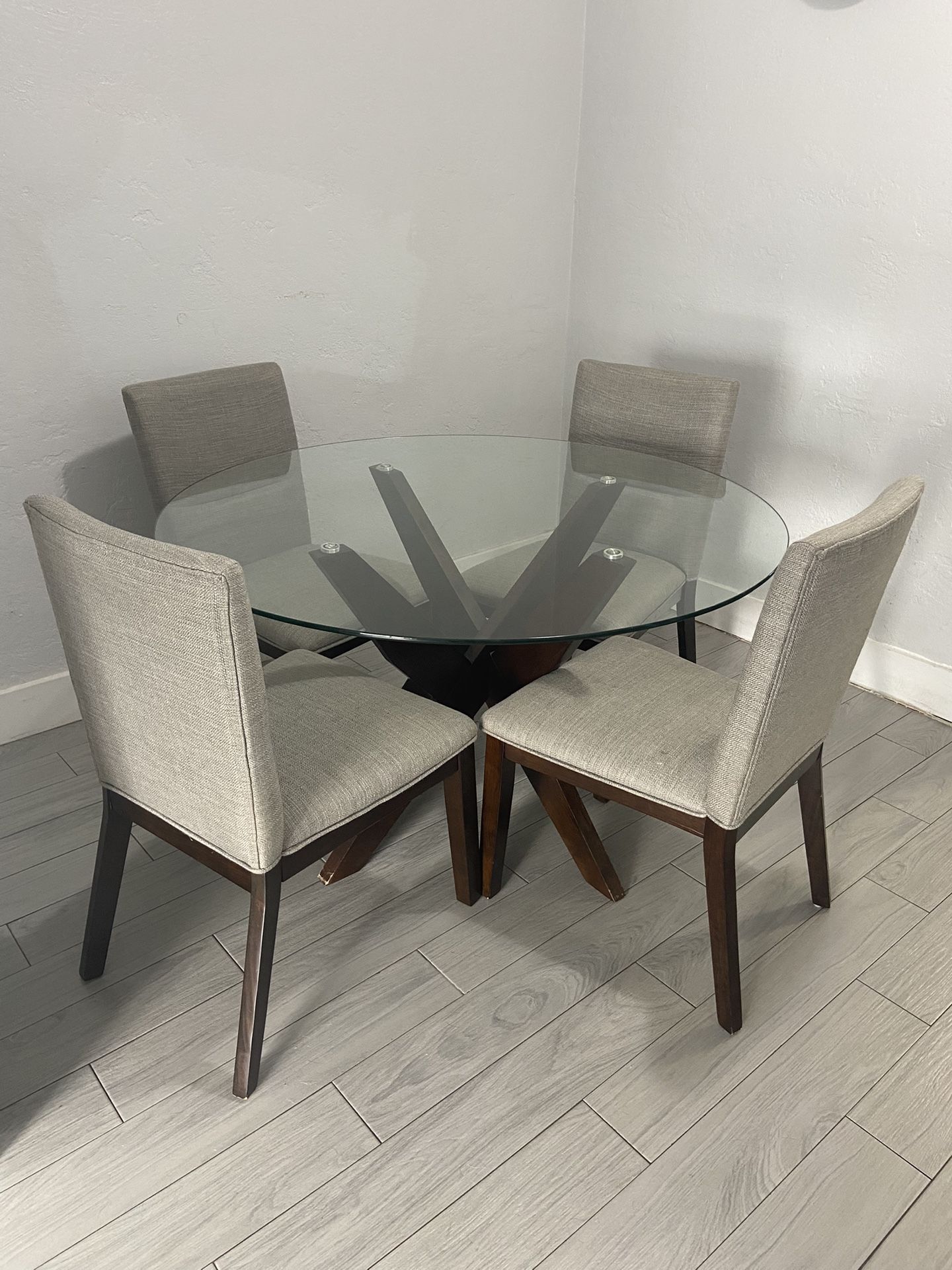 Dining Table / Mesa Comedor 