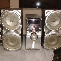 Old School JVC Home Theater DVD Player 5 Disc CD Holder Everything Works As Should Sounds Great