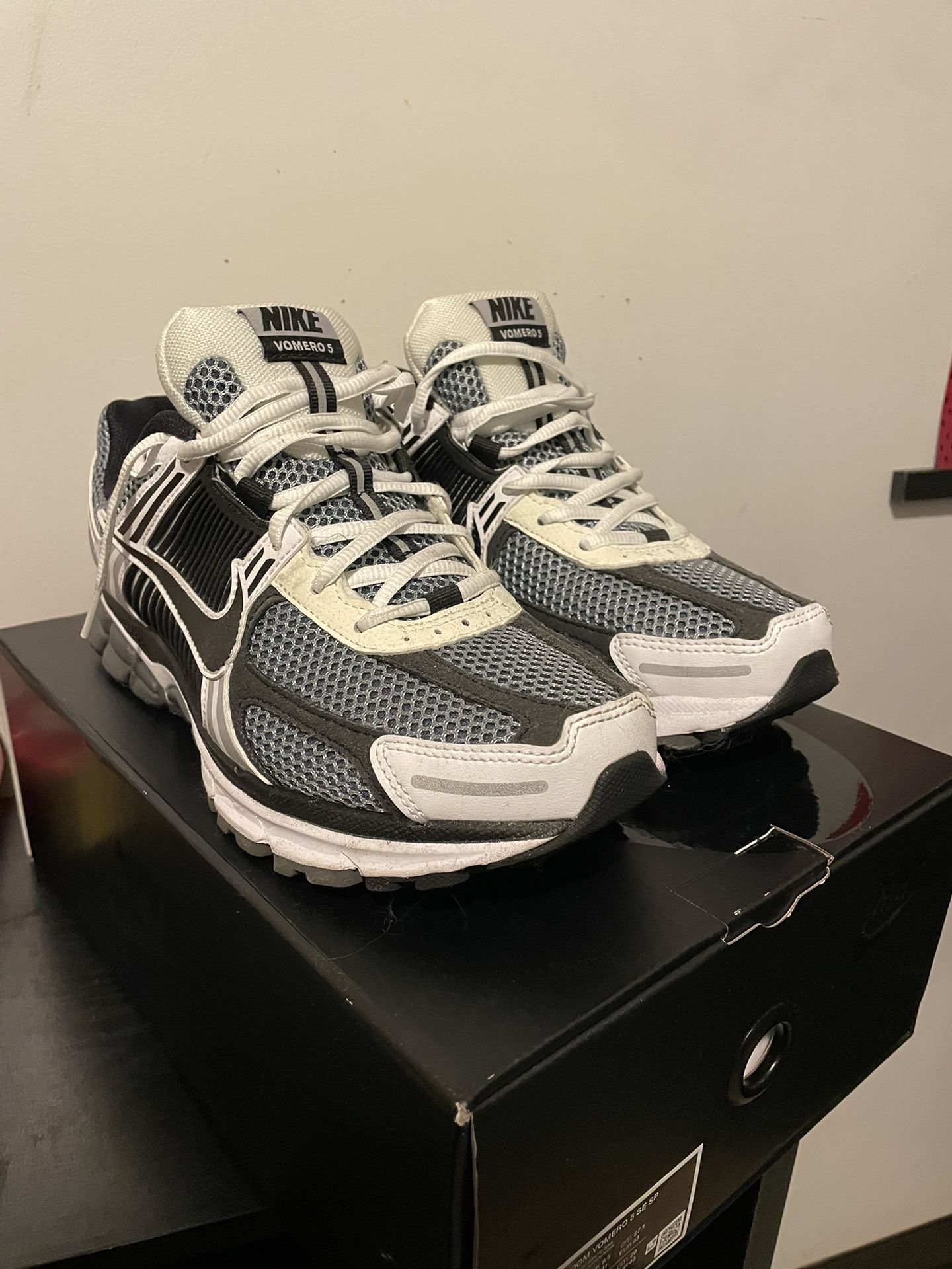 Nike Vomero 5