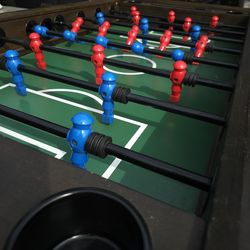 Foosball Table / Mesa de Futbolitos