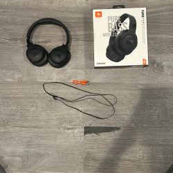 Selling Jbl Headphones 