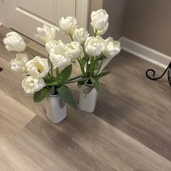 Flower arrangements (2)