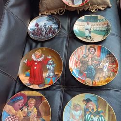 Set of 7 Collectible Plates: M.Jordan, Robert Lee, Lou GEHRIG, E.Kelly, R,Sanderson, https://offerup.co/faYXKzQFnY?$deeplink_path=/redirect/ Clelland-