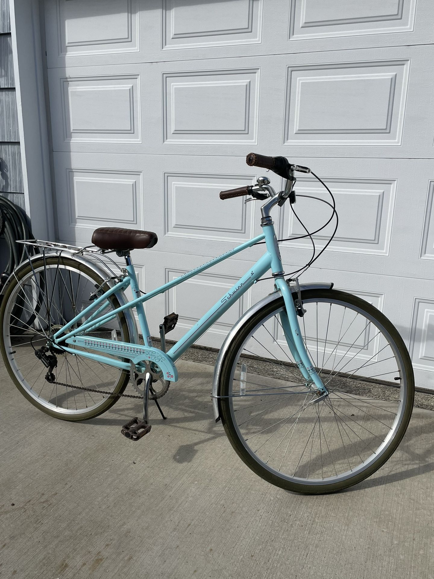Schwinn WOMENS ADMIRAL 7-SPEED HYBRID MINT GREEN COMFORT BIKE Green Bike - Rare Color