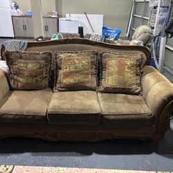 Three Piece Sofas 