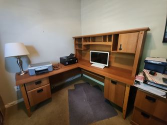 Large corner desk