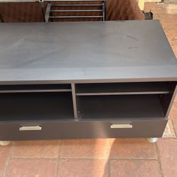 TV Stand w/drawers