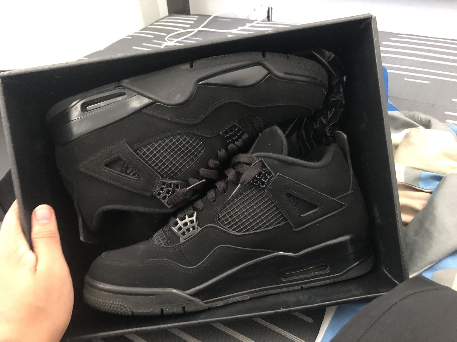 Air Jordan 4 Black Cat