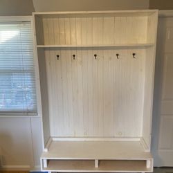 Entry Way Bench With Shoe Storage/coat rack